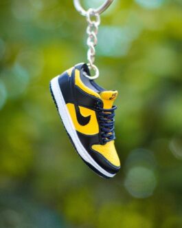 3D Sneaker Keychain Dunk Low Michigan