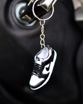 3D Sneaker Keychain Panda Dunks